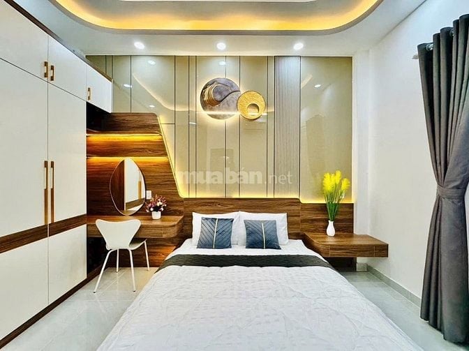 Nhà Vuông Vức 4TY250 Đường Nguyễn Thượng Hiền Q. Bình Thạnh - HXH 5m