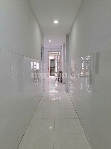 NHÀ BÁN HẼM Ô TÔ QUA MẶT - GẦN CAO TỐC NGUYỄN VĂN TẠO NHÀ BÈ