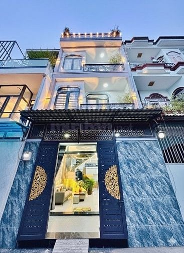 Nhà Vuông Vức 4TY250 Đường Nguyễn Thượng Hiền Q. Bình Thạnh - HXH 5m