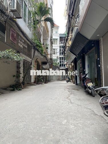 Nhà phân lô phố Kim Đồng, 6 tầng, Gara tầng 1, ô tô tránh trước nhà