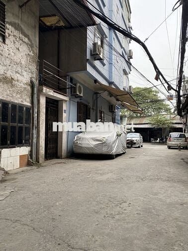 Nhà phân lô phố Kim Đồng, 6 tầng, Gara tầng 1, ô tô tránh trước nhà