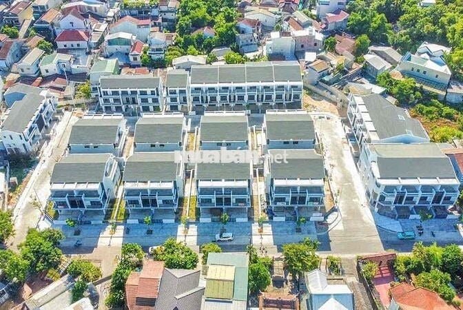 CẦN BÁN Nhà thô 3 Tầng mặt tiền  KQH 44 Trần Thái Tông ,thành phố Huế
