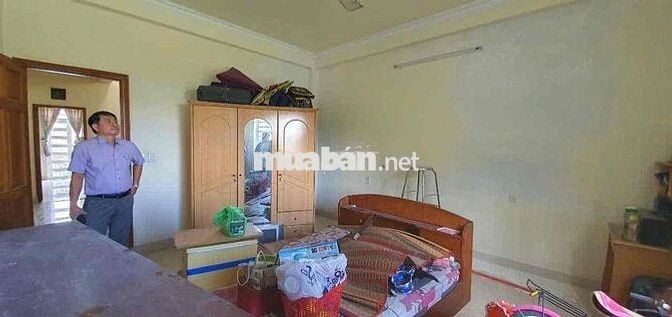 Bán nhà KDC An Sương, 4.5x20m, 3 lầu, đường 10m đối diện công viên