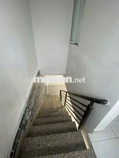 NHÀ MẶT TIỀN LÊ VĂN CHÍ 2PN 2WC, LINH TRUNG, THỦ ĐỨC