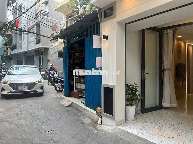 Bán nhà vị trí đẹp 2 tầng 28m2 Phan Đình Phùng Phú Nhuận - Hẻm xe hơi