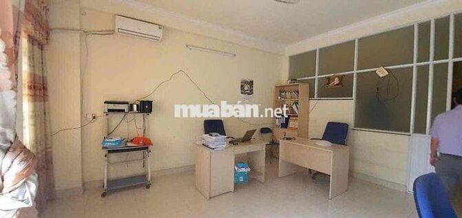 Bán nhà KDC An Sương, 4.5x20m, 3 lầu, đường 10m đối diện công viên