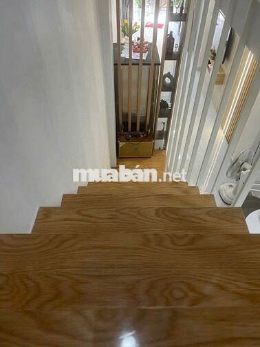 Bán nhà vị trí đẹp 2 tầng 28m2 Phan Đình Phùng Phú Nhuận - Hẻm xe hơi