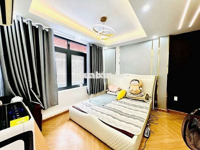 Nhà đẹp lung linh - Phan Xích Long - 6 x 9 - 5 Tầng - Full nội thất
