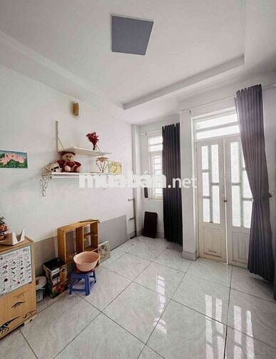 Cho thuê nhà nguyên căn 1 trệt 2 lầu, có 3pn,3wc hẻm xe hơi