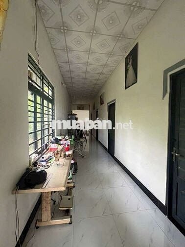 Nhà bàu năng 4pn, chỉ 900 triệu.