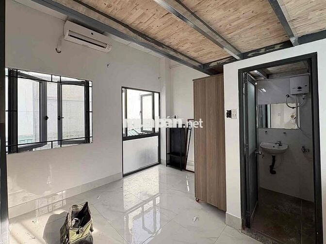 NHÀ NGUYÊN CĂN 1 TRỆT 2 LẦU ( 3PN - 2WC ) - NGAY BẾN XE MĐ CŨ