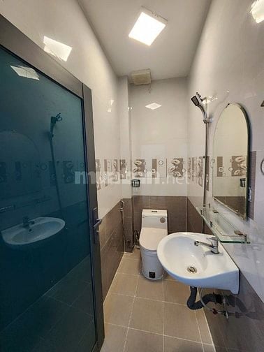 Bán gấp nhà 1trệt, 1lầu, H1647 Phạm Thế Hiển P6, Q8. Ngang 4,3mx D10m