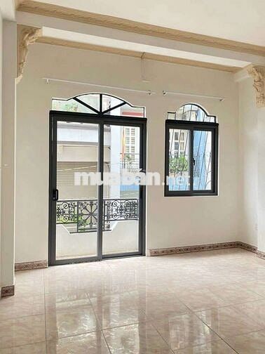 Nhà thuê Gò Vấp 4PN HXH 1 trục Lê Hoàng Phái giá 12 triệu
