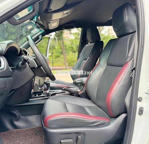 🚘 Toyota Fortuner 2022 Legender 4x2 AT - Siêu Lướt