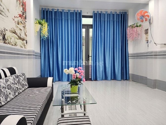 Bán gấp nhà 1trệt, 1lầu, H1647 Phạm Thế Hiển P6, Q8. Ngang 4,3mx D10m