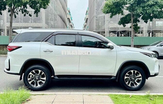 🚘 Toyota Fortuner 2022 Legender 4x2 AT - Siêu Lướt