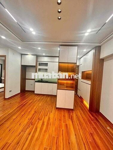 Bán căn hộ rất đẹp sổ đỏ phố Nguyễn thị Định - 80 m2 gồm 3