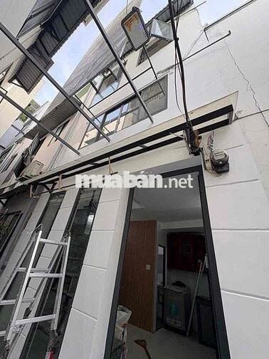 NHÀ NGUYÊN CĂN 1 TRỆT 2 LẦU ( 3PN - 2WC ) - NGAY BẾN XE MĐ CŨ