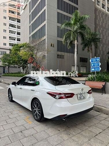 Toyota Camry 2.5Q 2024 - 1 Tỷ 330 Triệu