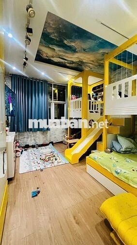 👉 Nhà 2MT Trệt 4Lầu, 1MB, 8P, 7WC, Thang Máy - VõVănTầnQ3 💥 65tr/Tháng