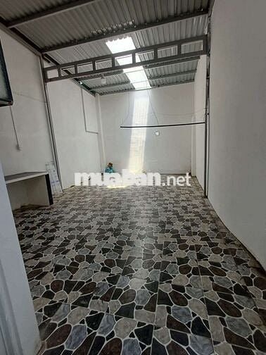 Cho thuê nhà nguyên căn kinh danh buôn bán và ở gđ