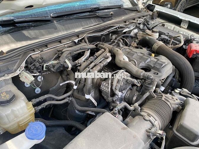 Ford Ranger 2024 XLS 2.0 4X2 AT - 34000 km