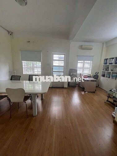 Chính chủ cho thuê góc 2MT đường Võ Văn Tần quận 3 giá chỉ 30 triệu