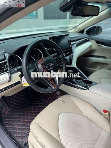 Toyota Camry 2.5Q 2024 - 1 Tỷ 330 Triệu