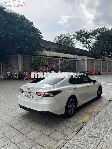 Toyota Camry 2.5Q 2024 - 1 Tỷ 330 Triệu
