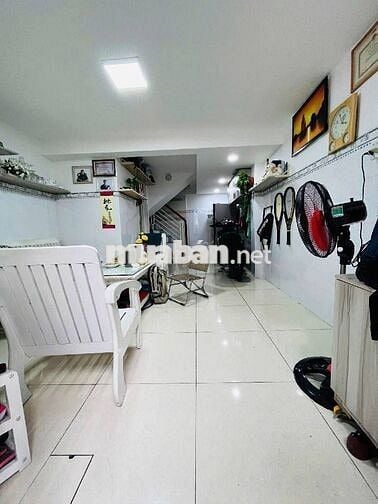 BÁN NHÀ ĐẸP NGUYỄN THỊ TẦN P2 Q8 - HẺM BA GÁC - 4 TẦNG - GIÁ 3.98 TỶ.