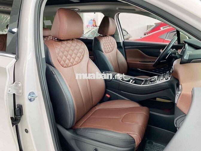 Hyundai Santa Fe 2024 Cao cấp 2.5L HTRAC - 4500 km