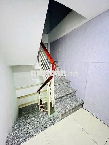 BÁN NHÀ ĐẸP NGUYỄN THỊ TẦN P2 Q8 - HẺM BA GÁC - 4 TẦNG - GIÁ 3.98 TỶ.