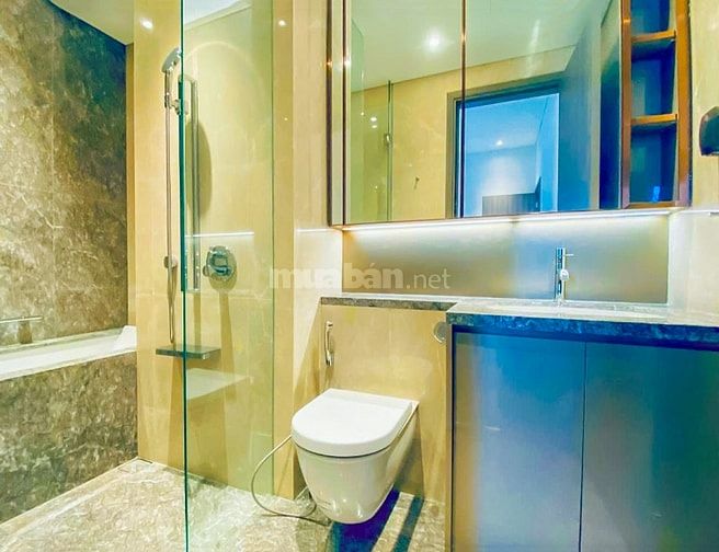 Căn hộ bán hoặc cho thuê tại The Marq Quận 1 tầng cao 2 phòng ngủ 73m2