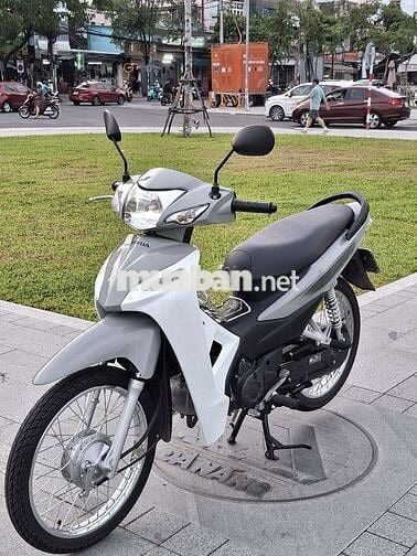 Wave A Xám Trắng. Biển 43 Như mới