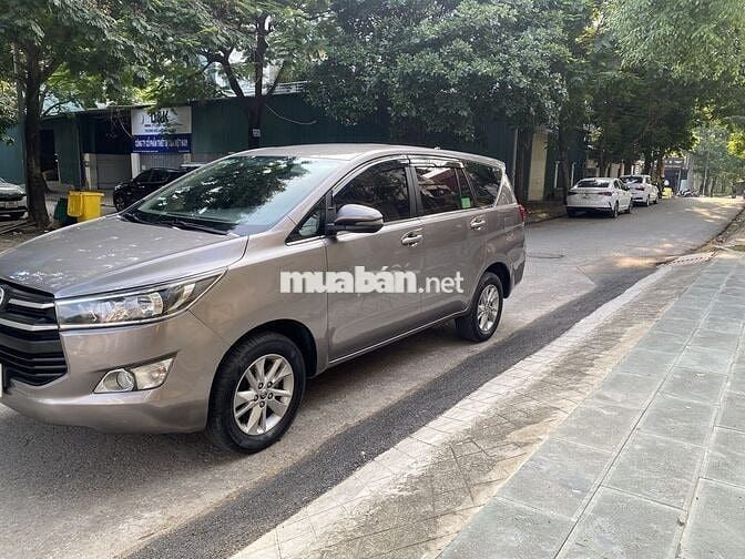 Gia đình bán INNOVA 2.0E sx 2019,màu đồng ánh kim