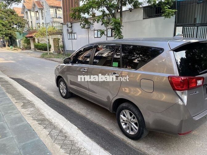 Gia đình bán INNOVA 2.0E sx 2019,màu đồng ánh kim