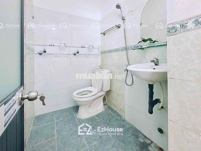 Cho thuê CHDV ban công rộng full nội thất