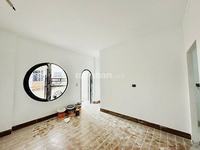 Bán Nhà Đẹp 1 trệt 1 lầu , 3pn 3wc ,sân ô tô, Ngay Chợ Thánh Tâm 