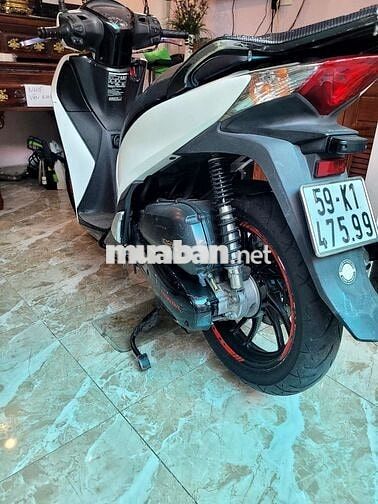 SH 125 NHÀ CHẬT CẦN BÁN , ĐỜI 2013 , XE ÍT ĐI