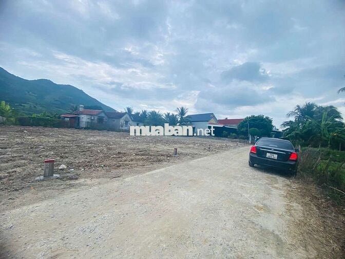Đất Dân Cắt Bán Diên Điền , DT 141m full Thổ giá 899tr, Đường Qh 10m