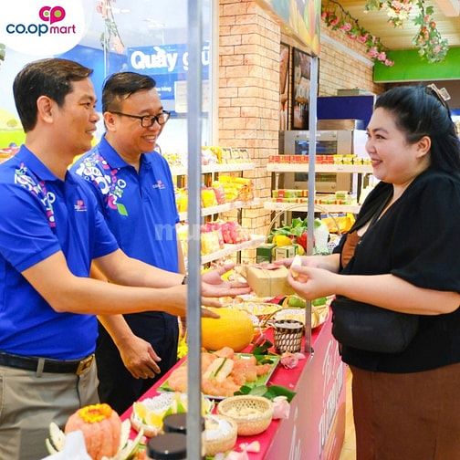 Siêu Thị Tuyển Sinh Viên Trung Tuổi, Lao Động Phổ Thông Đi Làm Ngay 