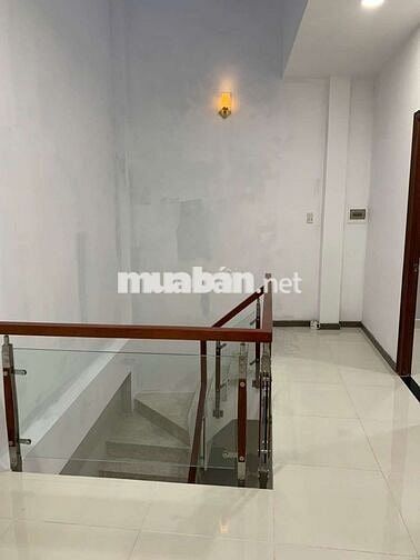 💢Bán Gấp nhà 1trệt 1lầu 3pn.2wc 1bếp DT 12x13 Sổ Hồng Hoàn công