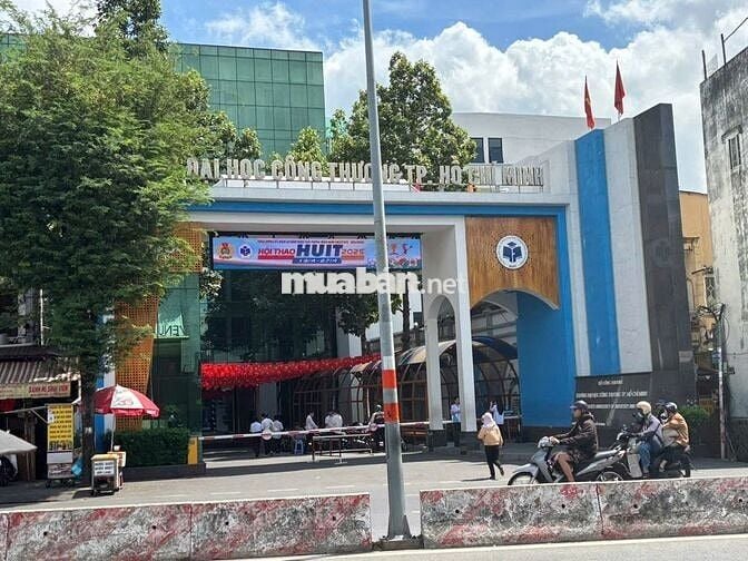 Cho thuê nhà mặt tiền, đối diện Trường Đại học Công Thương