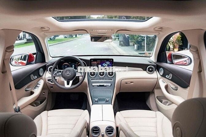 Mercedes GLC 300 4MATIC - 9000 km - Model 2021