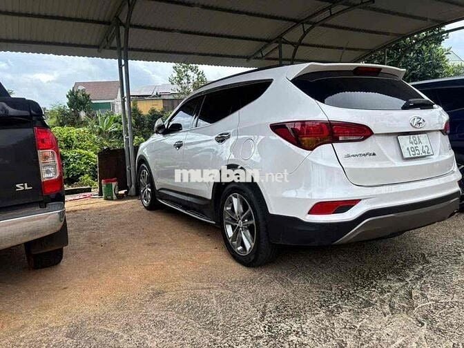 Hyundai Santa Fe 2017 2.4 AT 4 WD - 139000 km