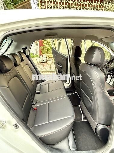 Hyundai Grand i10 2022 1.2 AT - 42000 km