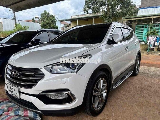 Hyundai Santa Fe 2017 2.4 AT 4 WD - 139000 km