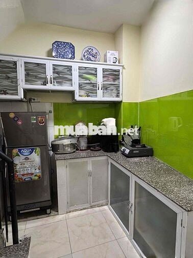 Cho thuê nhà nguyên căn Đường Nguyễn Văn Nguyễn Quận 1