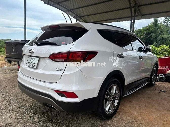 Hyundai Santa Fe 2017 2.4 AT 4 WD - 139000 km