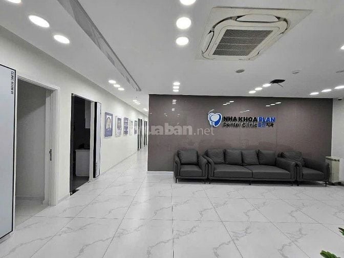 Cho thuê nhà mặt tiền số: 157-159 đường Võ Văn Tần, P Võ Thị Sáu Q3